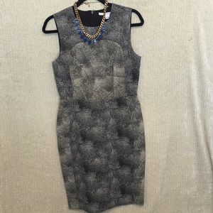 DVF dress black and cream size 8 sleek pencil skirt fit